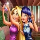 Prensesler Selfie Pozu